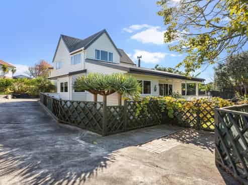 2/33 Methuen Road, Avondale