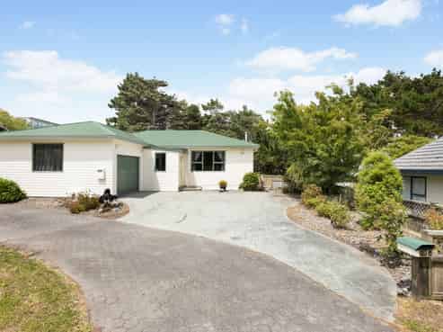15a Fernwood Court, Woodridge