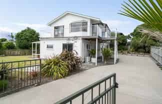 350 Papamoa Beach Road, Papamoa