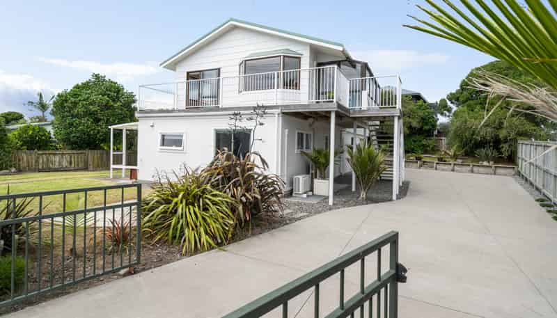 350 Papamoa Beach Road, Papamoa