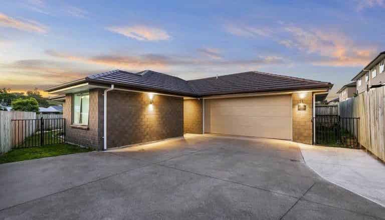 7 Austen Way, Hairini