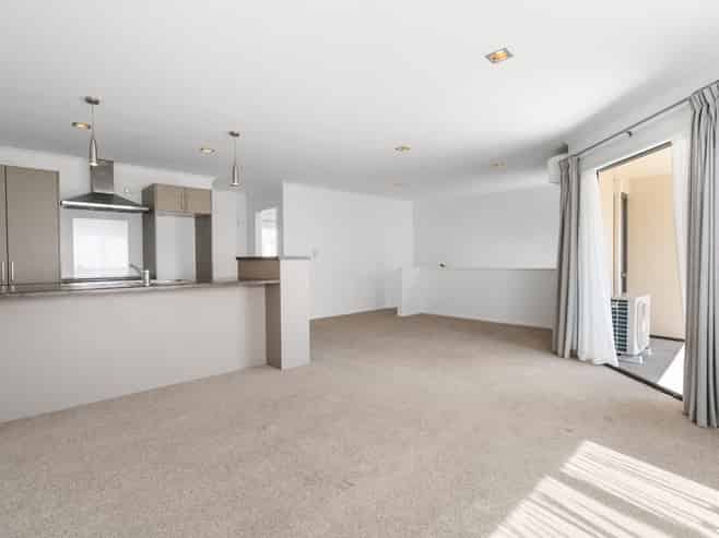 47D Fifth Avenue, Enderley