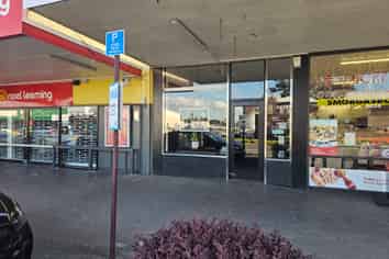 Cracker retail location