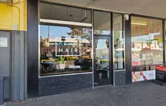 Cracker retail location