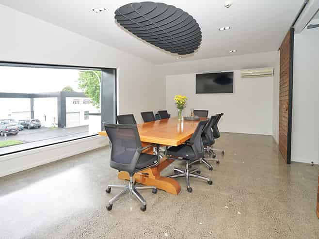 Lease or Own on Liverpool Street