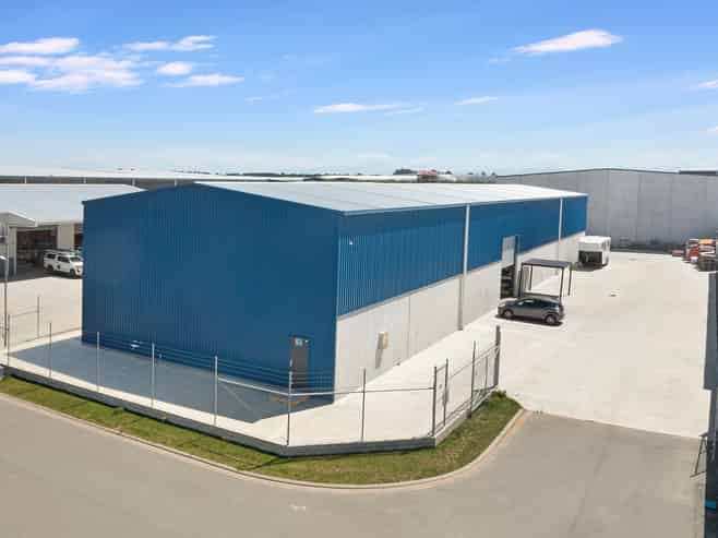 Standalone Freehold Warehouse with Large Yard