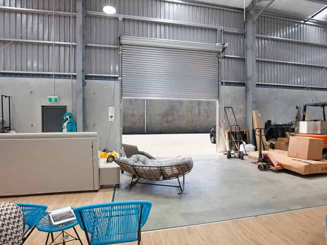 Standalone Freehold Warehouse with Large Yard