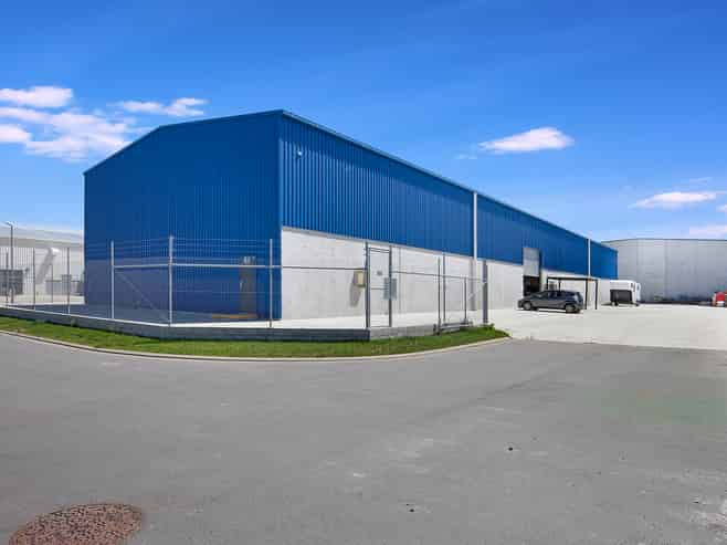 Standalone Freehold Warehouse with Large Yard