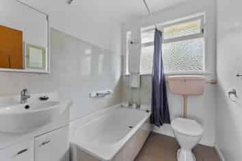 36 Toru Road, Paraparaumu Beach