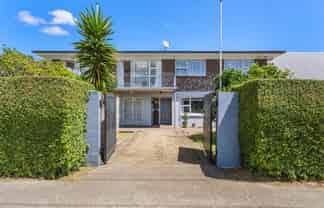 1 Tamatea Avenue, Point England