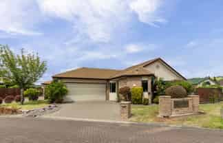 27 Beaufort Mews, Taradale