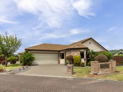 27 Beaufort Mews, Taradale