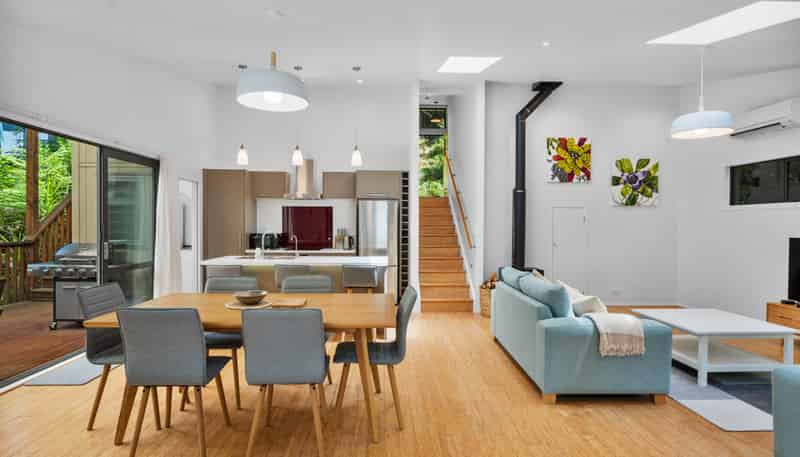 43 Crescent Road West, Ostend