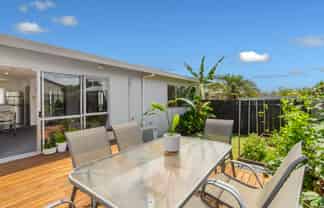 411B Ngatai Road, Bellevue