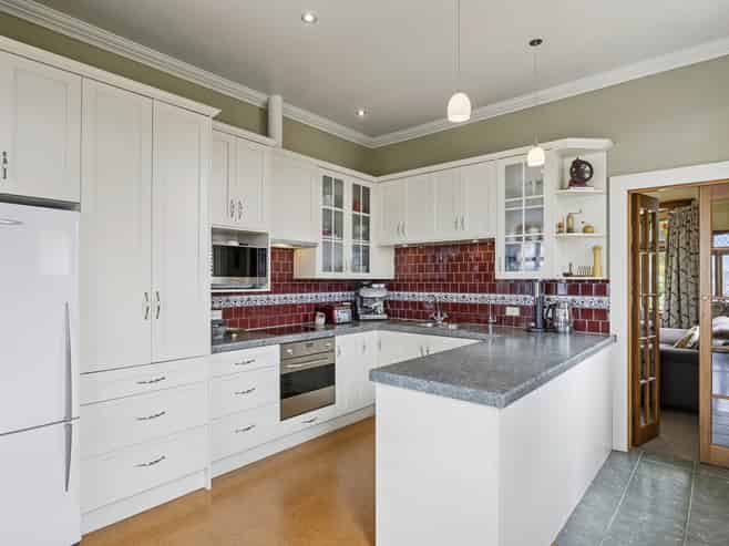 57 Easther Crescent, Kew