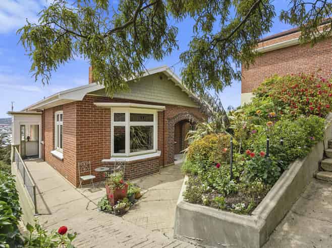 57 Easther Crescent, Kew