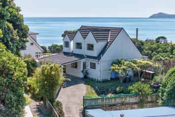 93A Wellington Road, Paekakariki