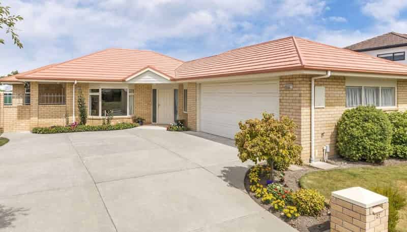 27 Becmead Drive, Harewood