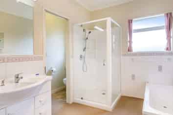 27 Becmead Drive, Harewood