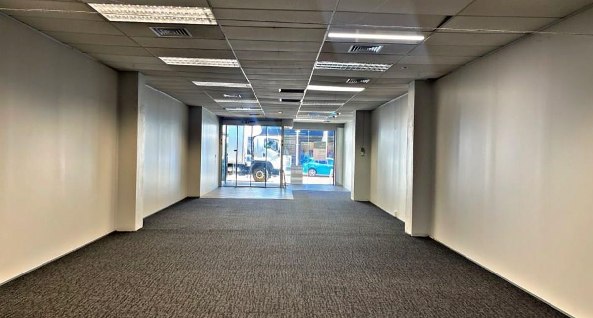 Position Your Fashion Brand on Hurstmere Road - Ansicht 2