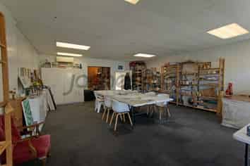 Office or Retail Space in Onehunga Mall