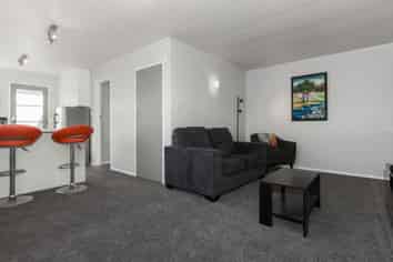 16B Marere Avenue, PARAPARAUMU