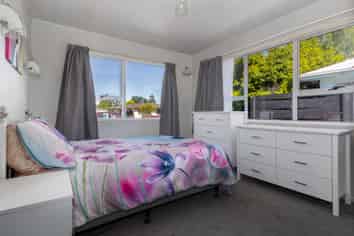 16B Marere Avenue, PARAPARAUMU