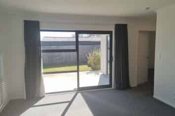 4/2 Opal Place, Chartwell