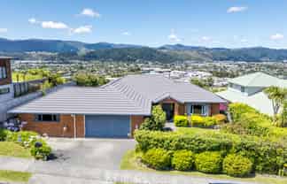 53 Riverstone Drive, Riverstone Terraces