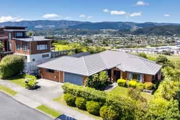 53 Riverstone Drive, Riverstone Terraces