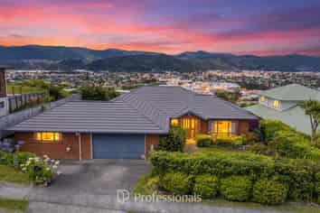 53 Riverstone Drive, Riverstone Terraces