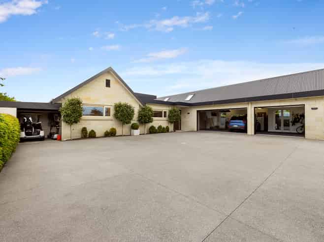 21 Mayfly Lane, Northwood