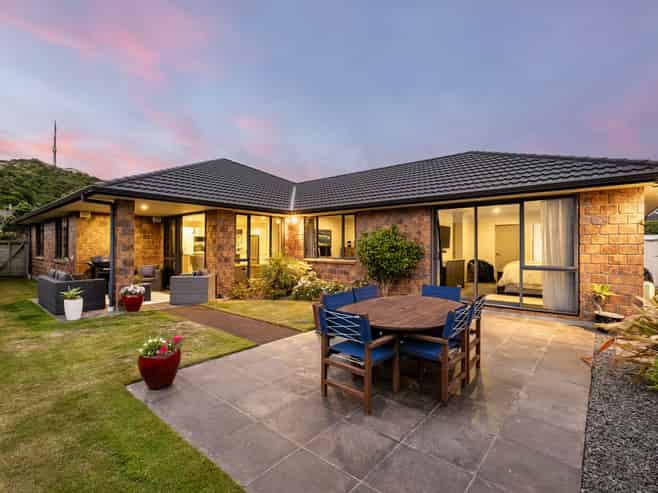 73 Aotea Drive, Aotea