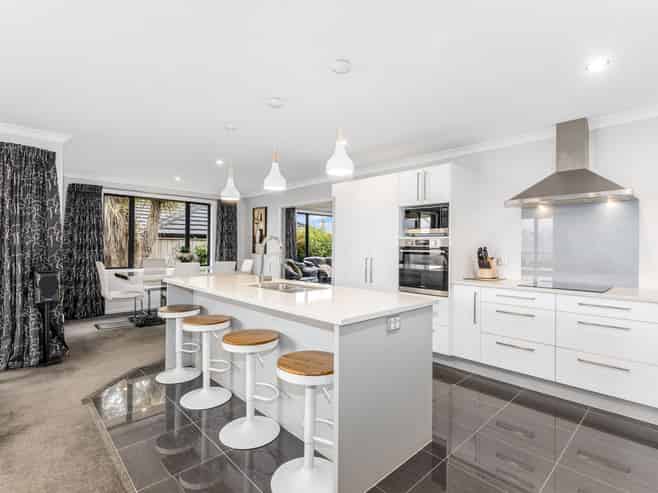 73 Aotea Drive, Aotea