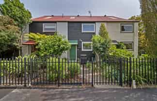 2/25 Holly Road, SAINT ALBANS