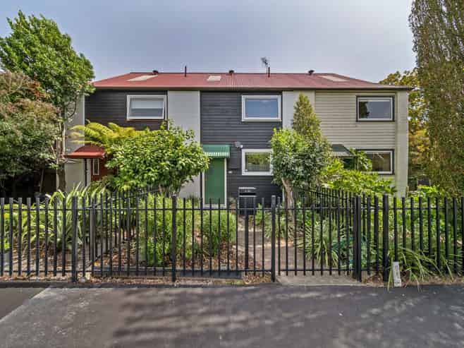 2/25 Holly Road, SAINT ALBANS
