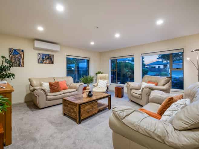 121 Te Puia Drive, Aotea