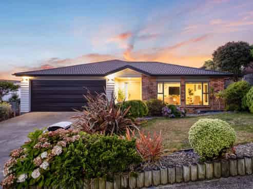 121 Te Puia Drive, Aotea