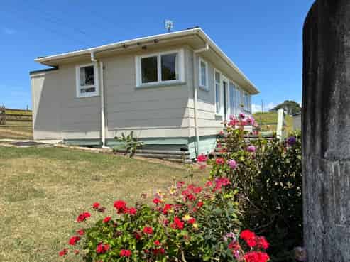 157 McPike Road, Pollok