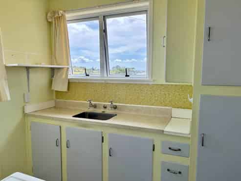 157 McPike Road, Pollok