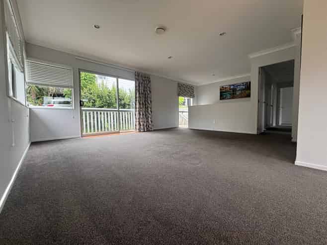 22C Brian Crescent, Stanmore Bay