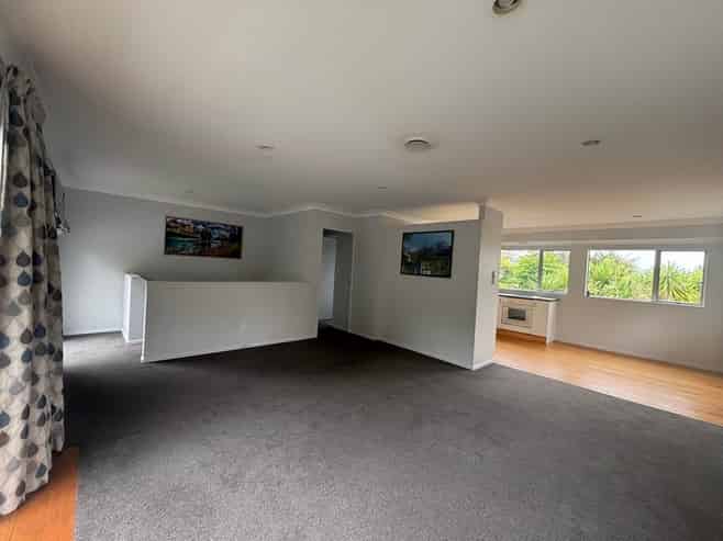 22C Brian Crescent, Stanmore Bay