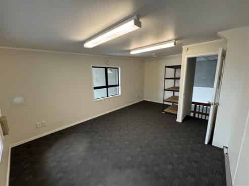 CBRE | Secure Unit with 3-Phase Power