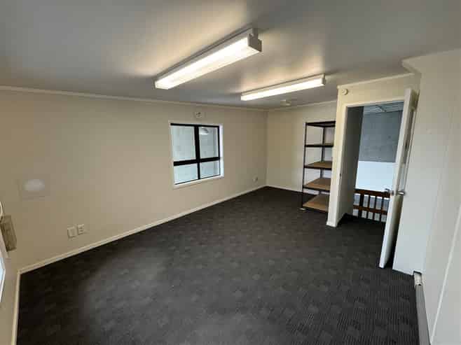 CBRE | Secure Unit with 3-Phase Power