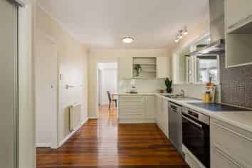 152 Helston Road, Paparangi