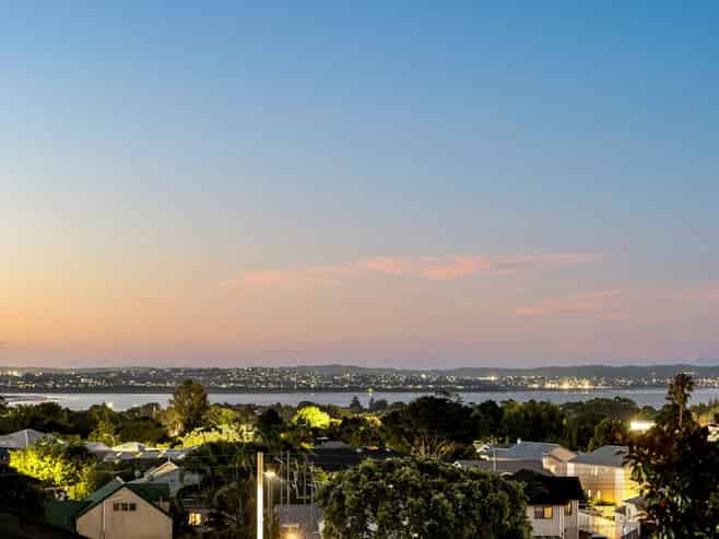 2/1046 New North Road, Mount Albert