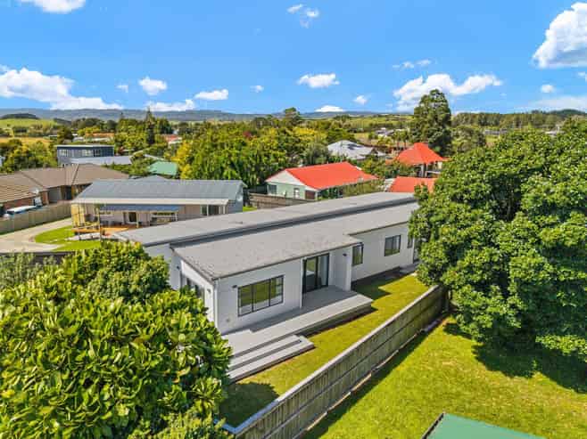 10B Cove Road, Waipu