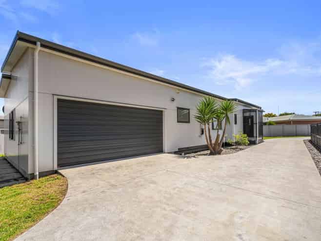 10B Cove Road, Waipu