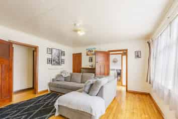 16 Great North Road, Waipawa