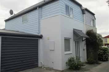 2/452 Worcester Street, Linwood